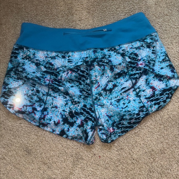 Lululemon Speed Up Short Long *4" | Size 10 | Hawaiian Blue | EUC - Picture 5 of 6